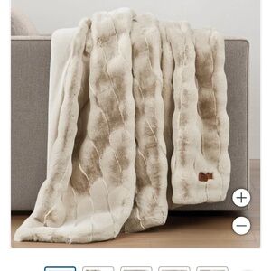 NWT Cream Frye luxe faux fur throw, 70”x60”